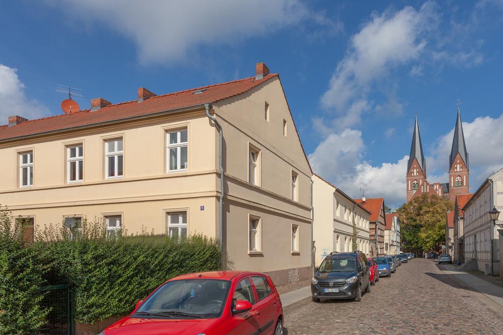 Altstadt Ferienwohnung Нойруппин Экстерьер фото